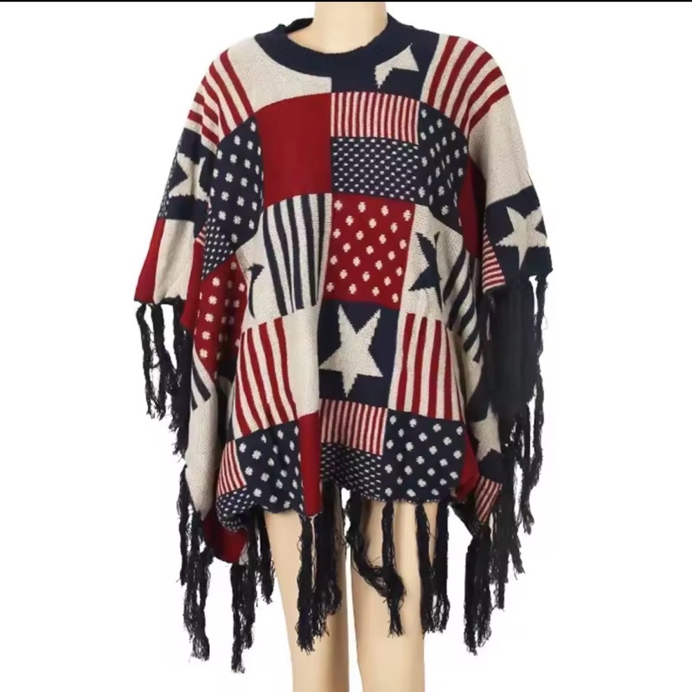 Americana Patriotic Fringe Poncho white red and blue stripes and stars โญ๏ธ
